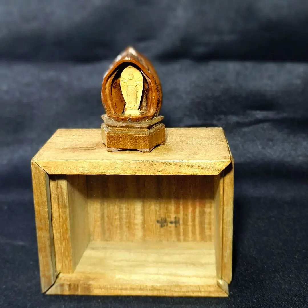佛教美術 觀音菩薩立像 高1.5cm 作家物 珍品 古董 收藏家釋出美品 的縮圖