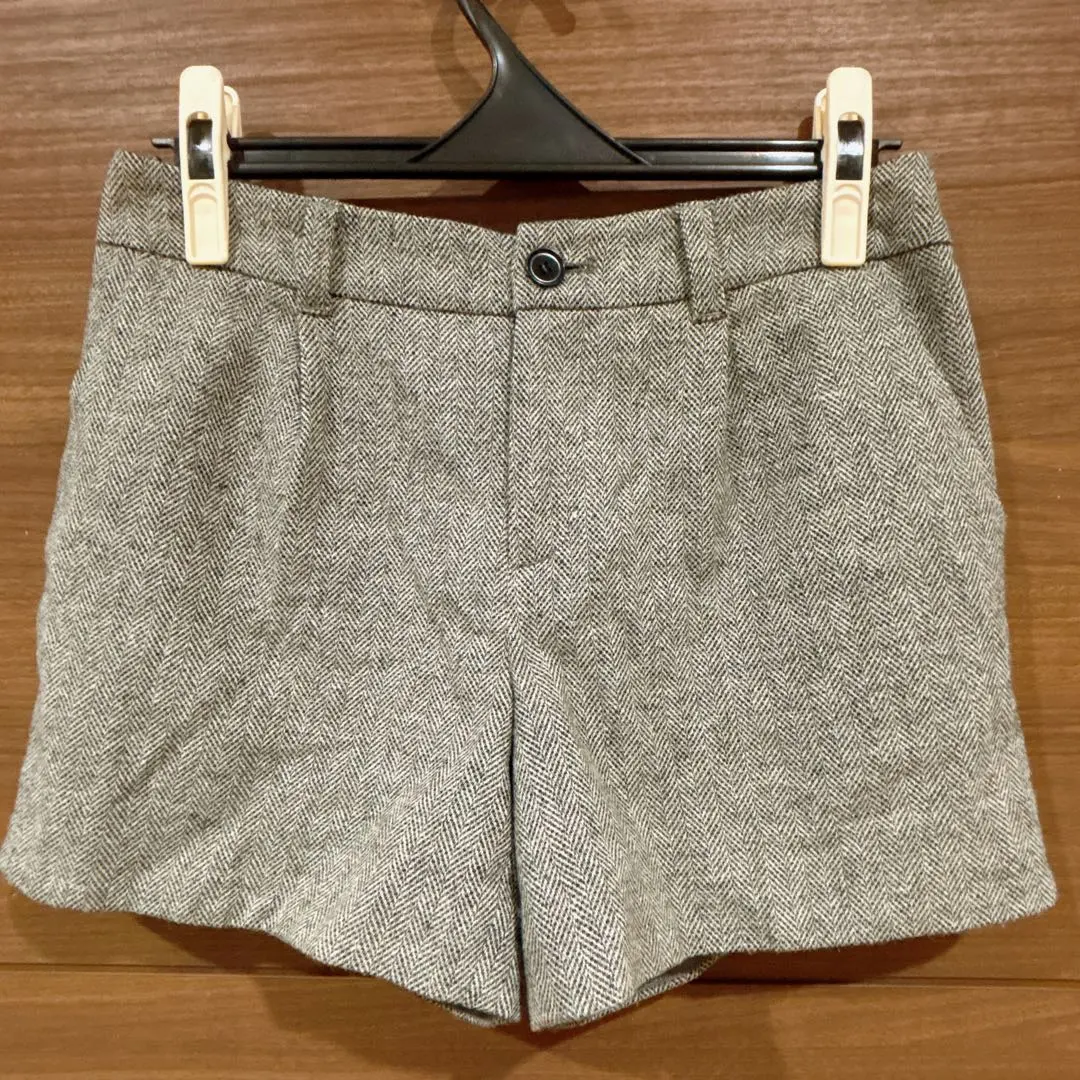 Thumbnail of UNTITLED UNTITLED Herringbone Wool Blend Shorts Size 1