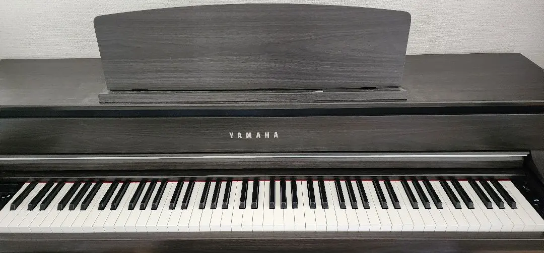 【美品】ヤマハ_クラビノーバ CLP-675DW（ヘッドフォン未使用） 新製品 電子ピアノ】YAMAHA(ヤマハ)クラビノーバシリーズご予約