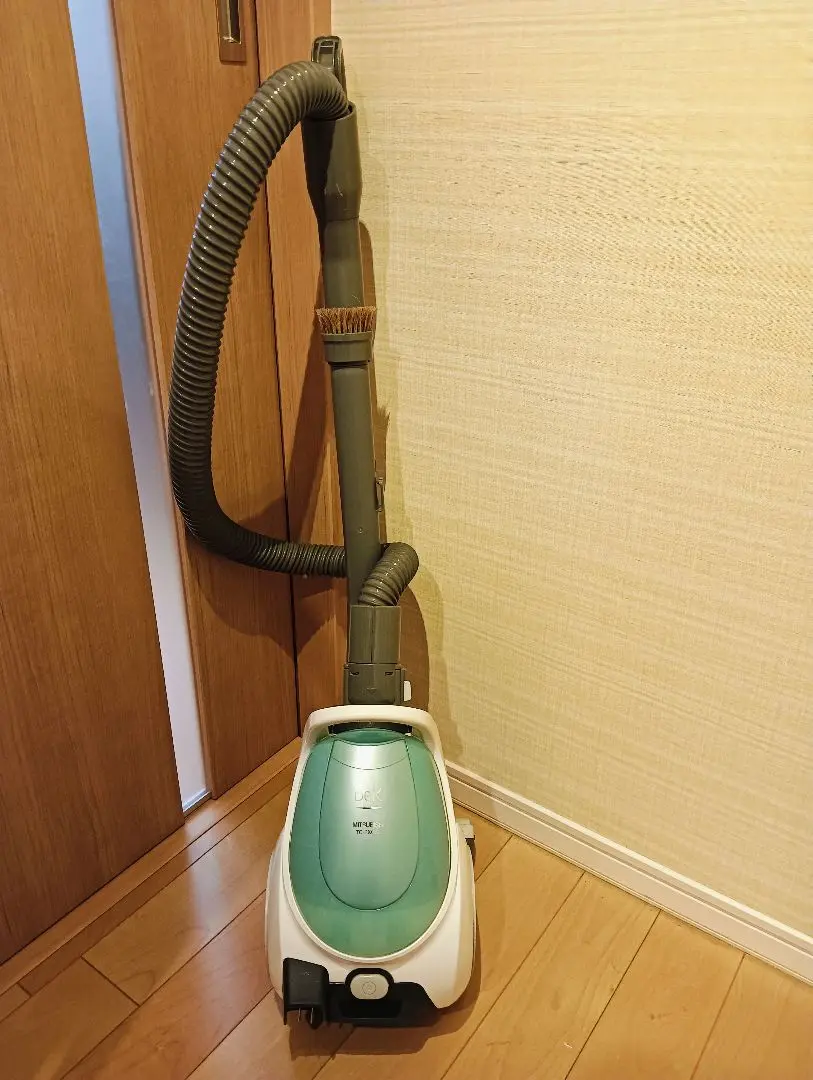 良品】三菱 紙パック式 掃除機 TC-FXC5J-A 2014年製 - メルカリ