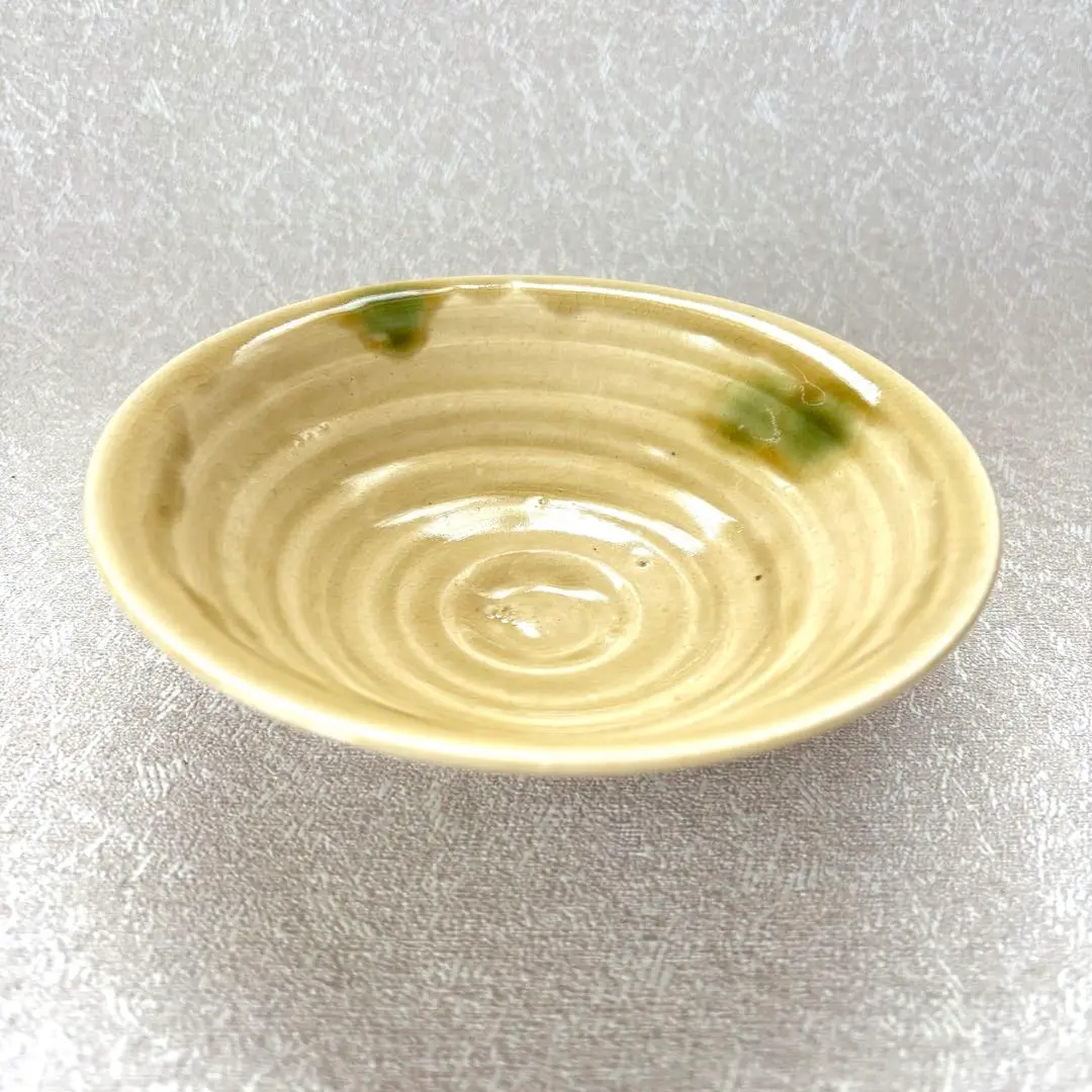 瀬戸名工 早梅亭 弘法善治(加藤善治)黄瀬戸茶碗 箱入(メ1297)