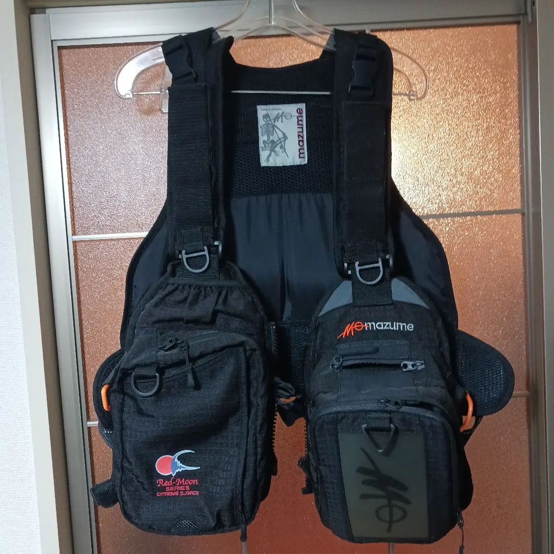 美品 マズメ ライフジャケット レッドムーン エクストリーム