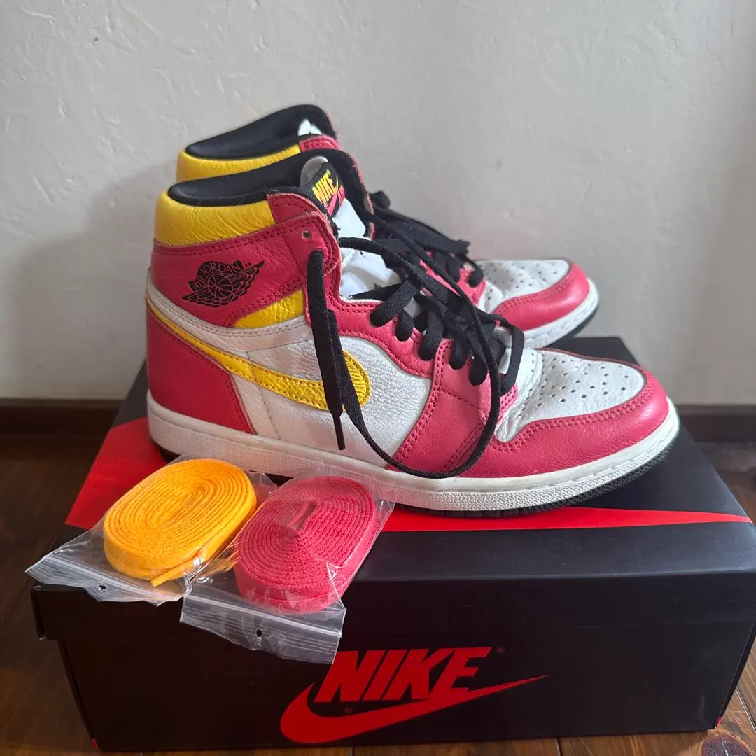 Nike Air Jordan 1 High OG 光焰紅 的縮圖