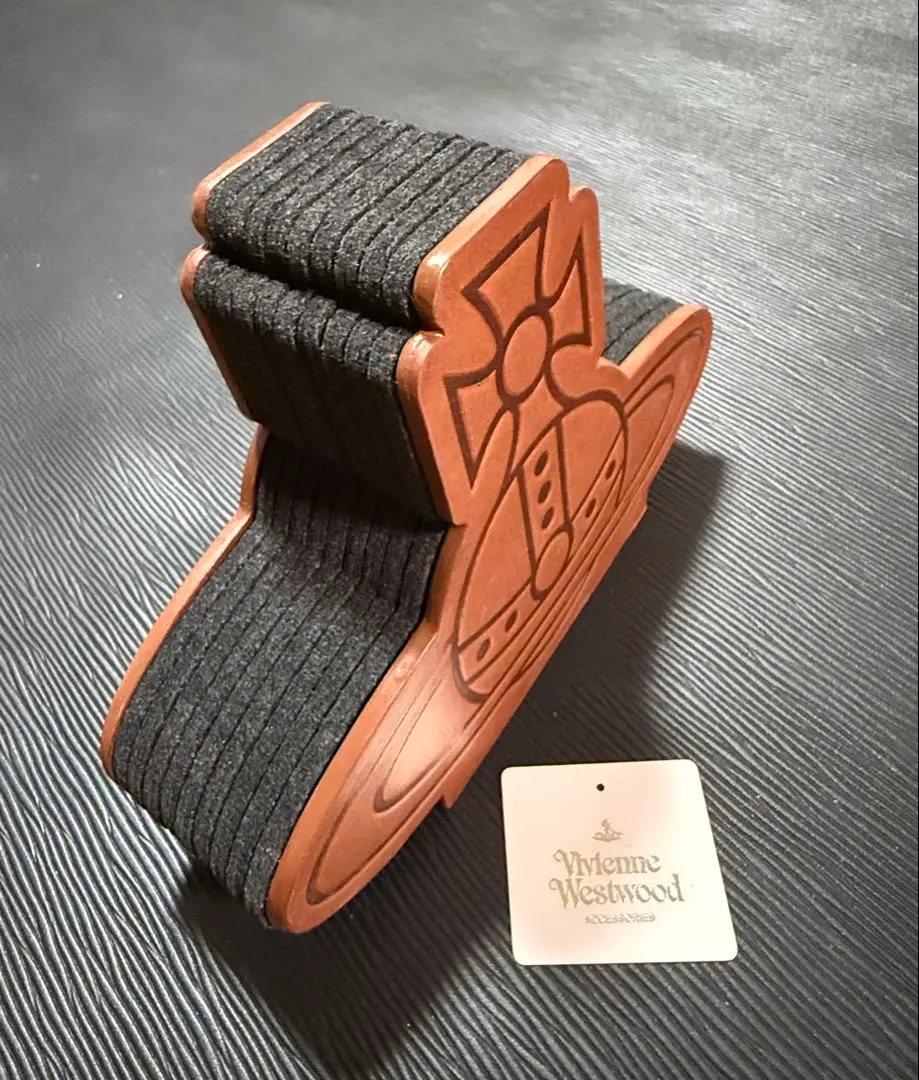 ヴィヴィアンウエストウッド 木製オブジェ