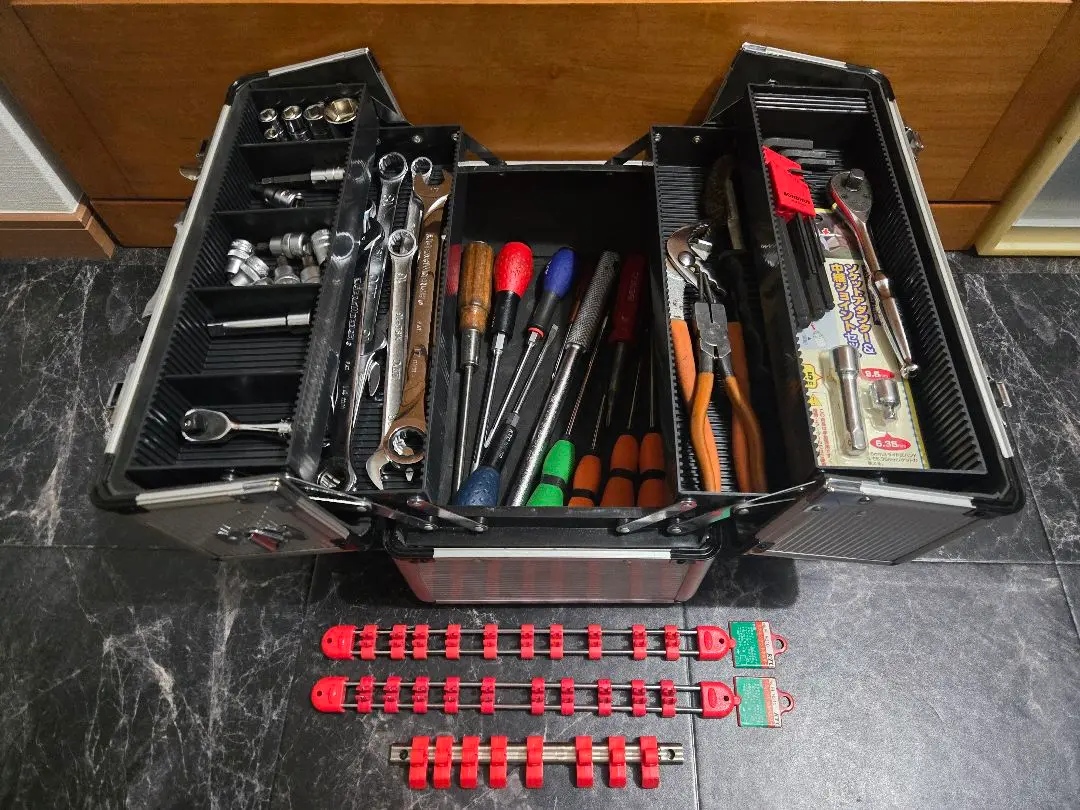 副長　ハゼット　TOOL CASE 　未使用　お値下げ Amazon | HAZET(ハゼット)メタルツールケース 79ピース ハンマー