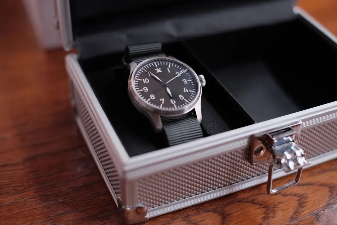 【最終価格】ストーヴァ　フリーガーデイト　オートマチック Stowa STOWA ストーヴァのエアーマン フリーガー デイトの販売なら