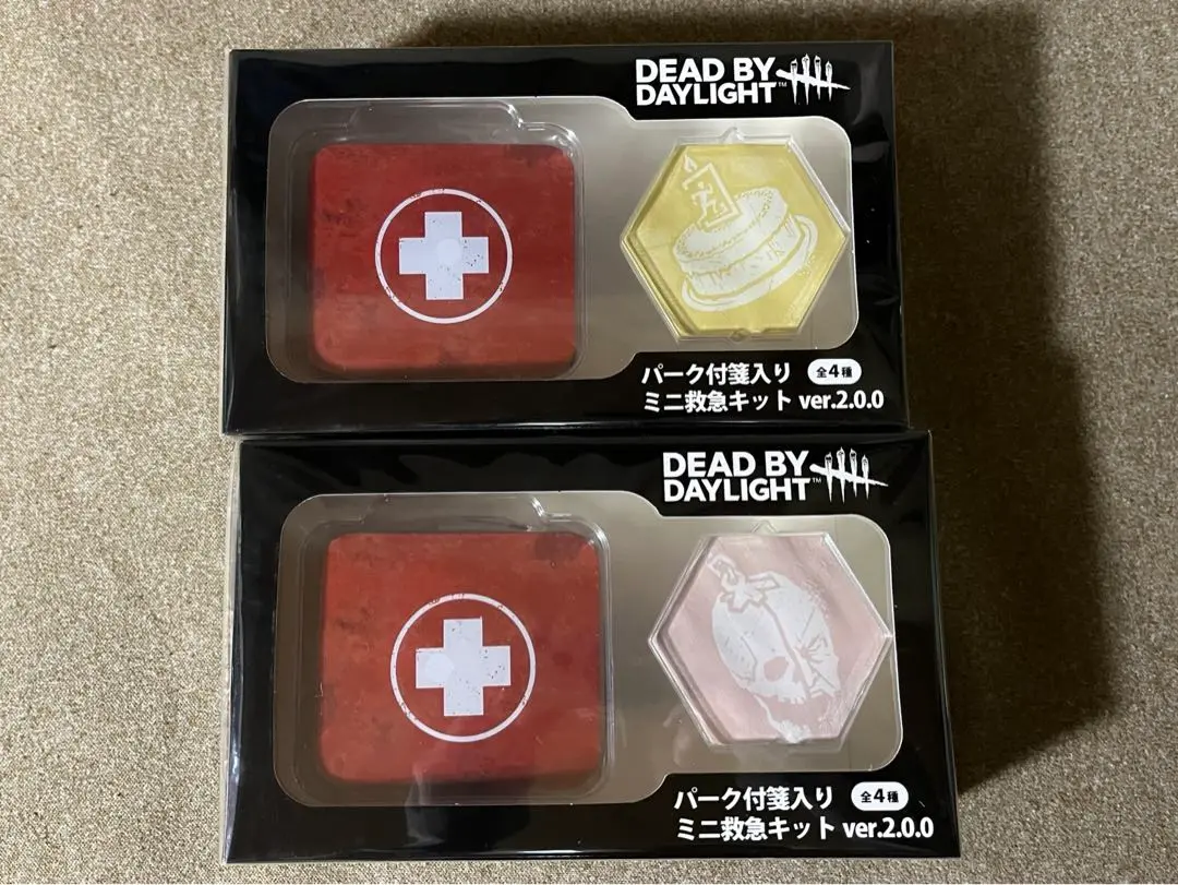 DEAD BY DAYLIGHT パーク付箋入り　ミニ救急キット　2種類セット BUSHIROAD - DEAD BY DAYLIGHT パーク付箋入りミニ救急キット