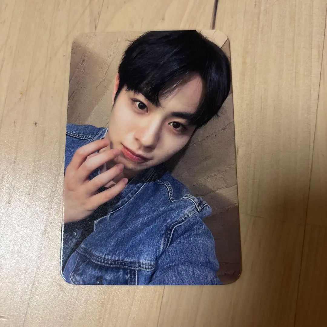 Thumbnail of EVNNE Keita photocards from Whosfan