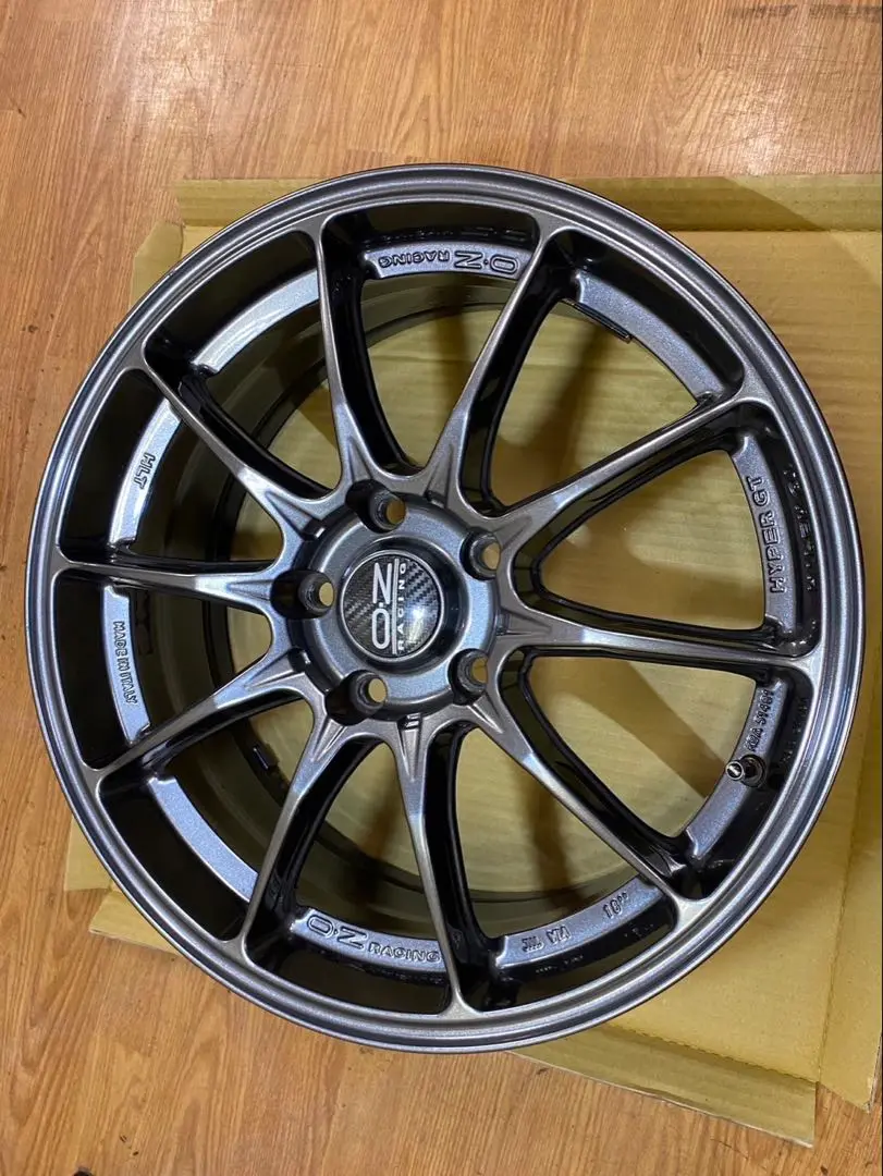 OZ Racing オペラ10J通し 18インチ Yahoo!オークション -「oz オペラ 10j」の落札相場・落札価格