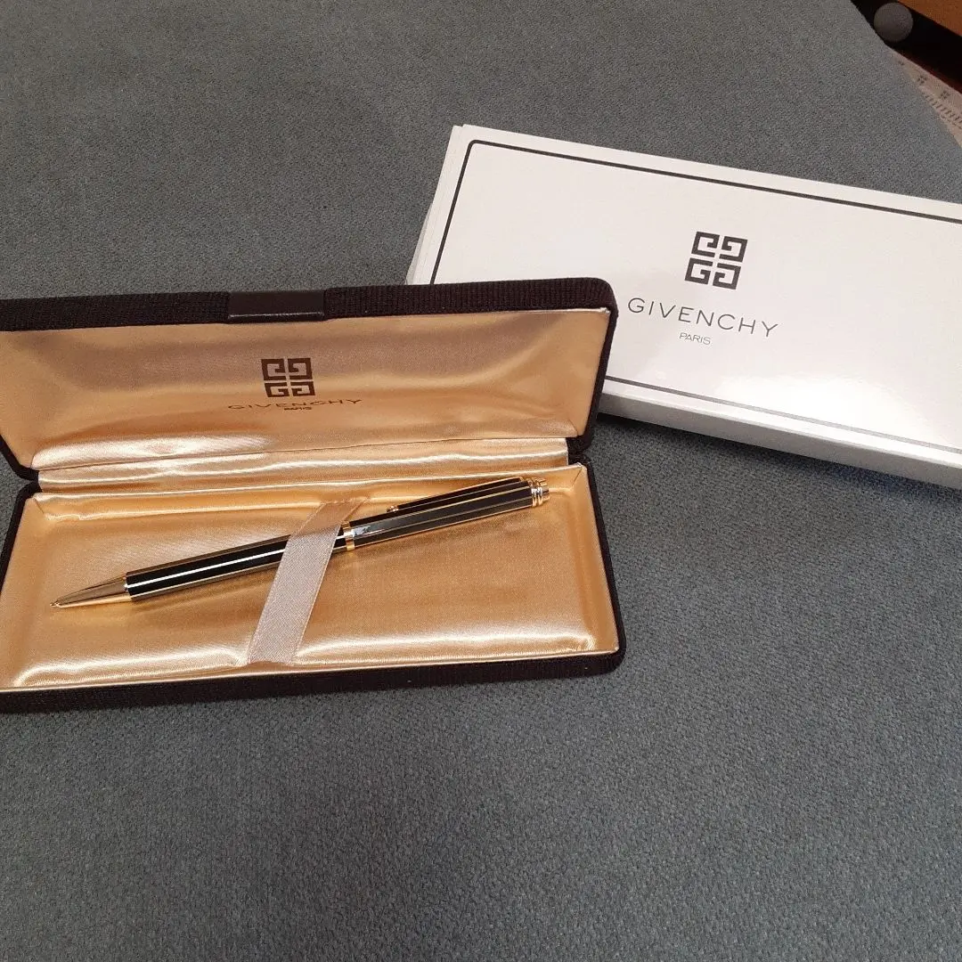GIVENCHY 超美品シャーペン 廃番 ヴィンテージ GIVENCHY シャープペンシル 0.5mm - メルカリ