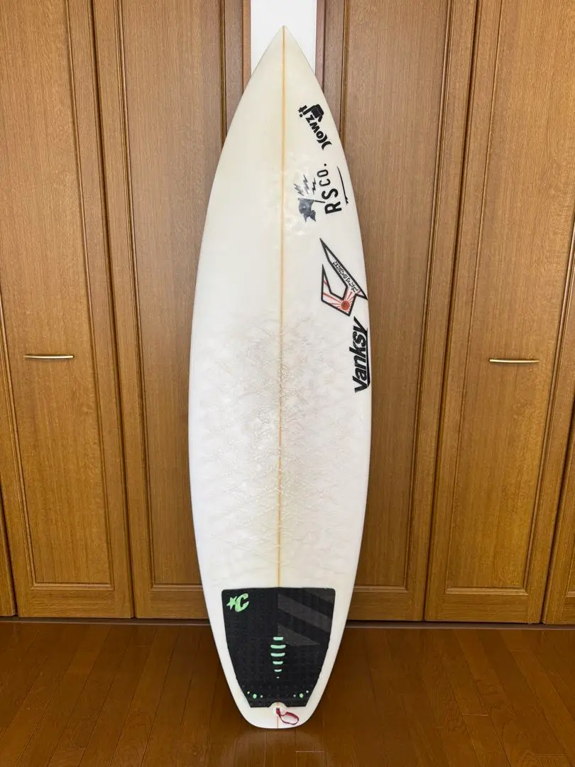 ジャスティスサーフボード　ショートボード 激安 ジャスティスサーフボード JUSTICE T2 BUMPモデル 中古