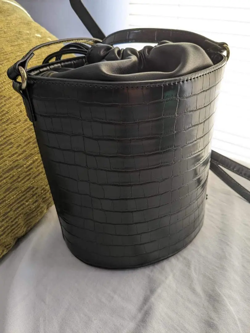 Thumbnail of Shoulder bag (bucket)
