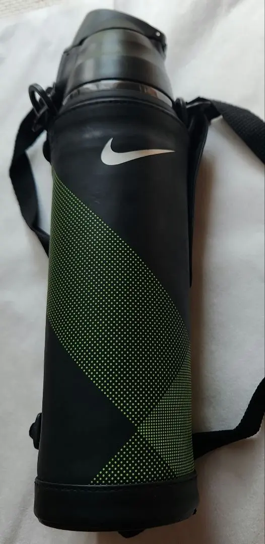 【極美品】サーモス　ナイキNIKEハイドレーションボトル1.0L黒 ナイキ サーモス ハイドレーションボトル 1 0L（ブラック）FFC
