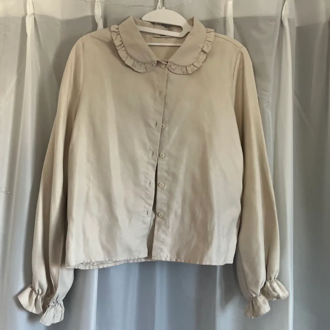 Thumbnail of Cham frill blouse