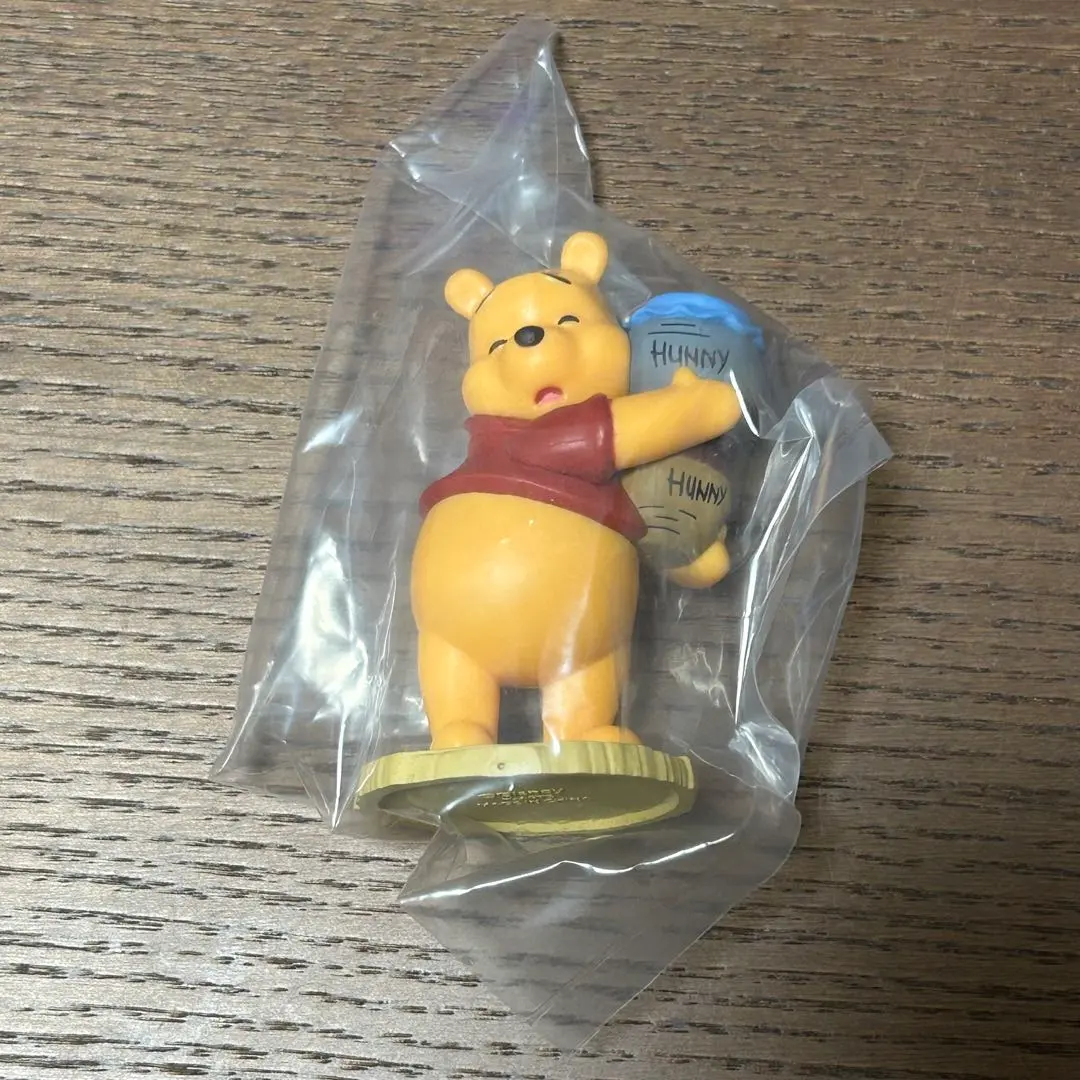 Thumbnail of Winnie the Pooh Funny Face Hugging Honey