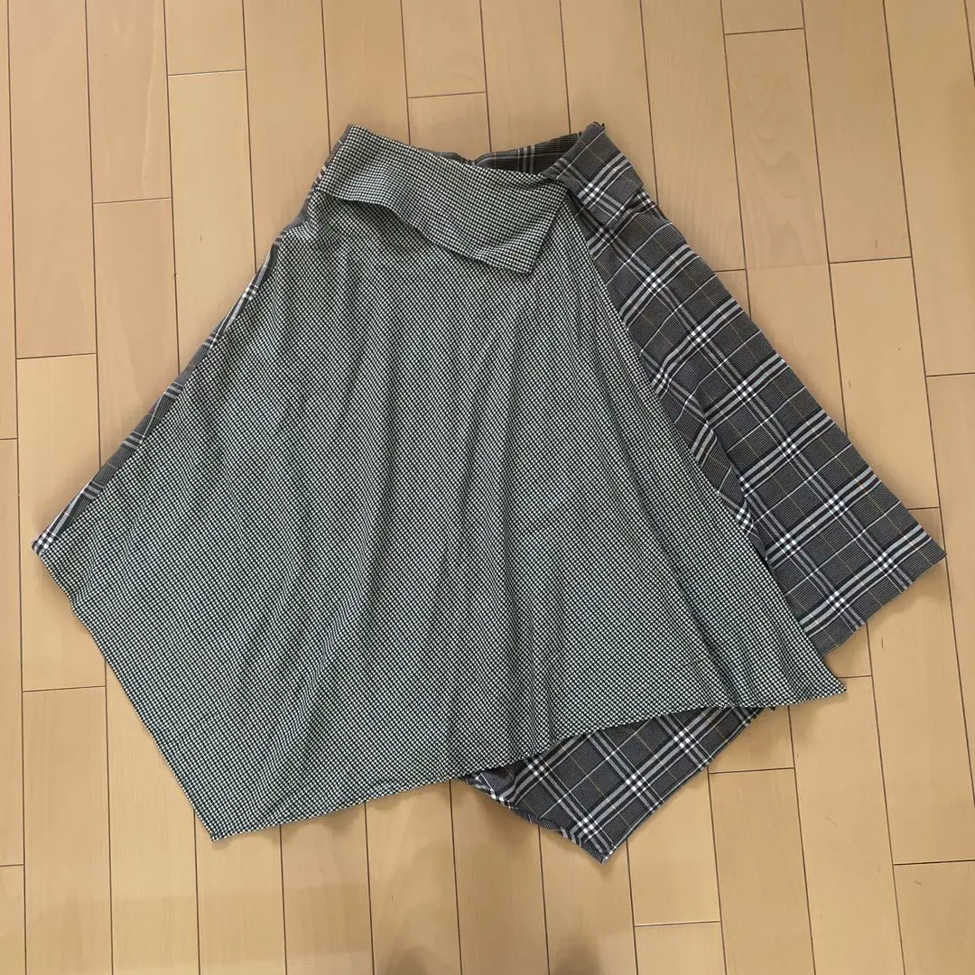 Thumbnail of Mila Owen skirt 1