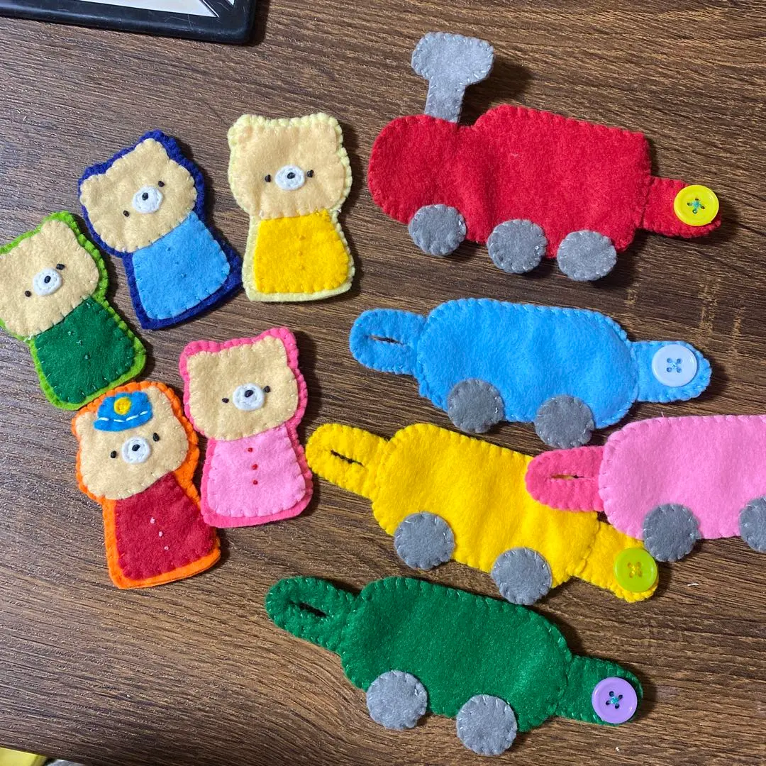 Thumbnail of Button-Connecting Train and Finger Puppet ♡ Bear Handmade Felt Toy