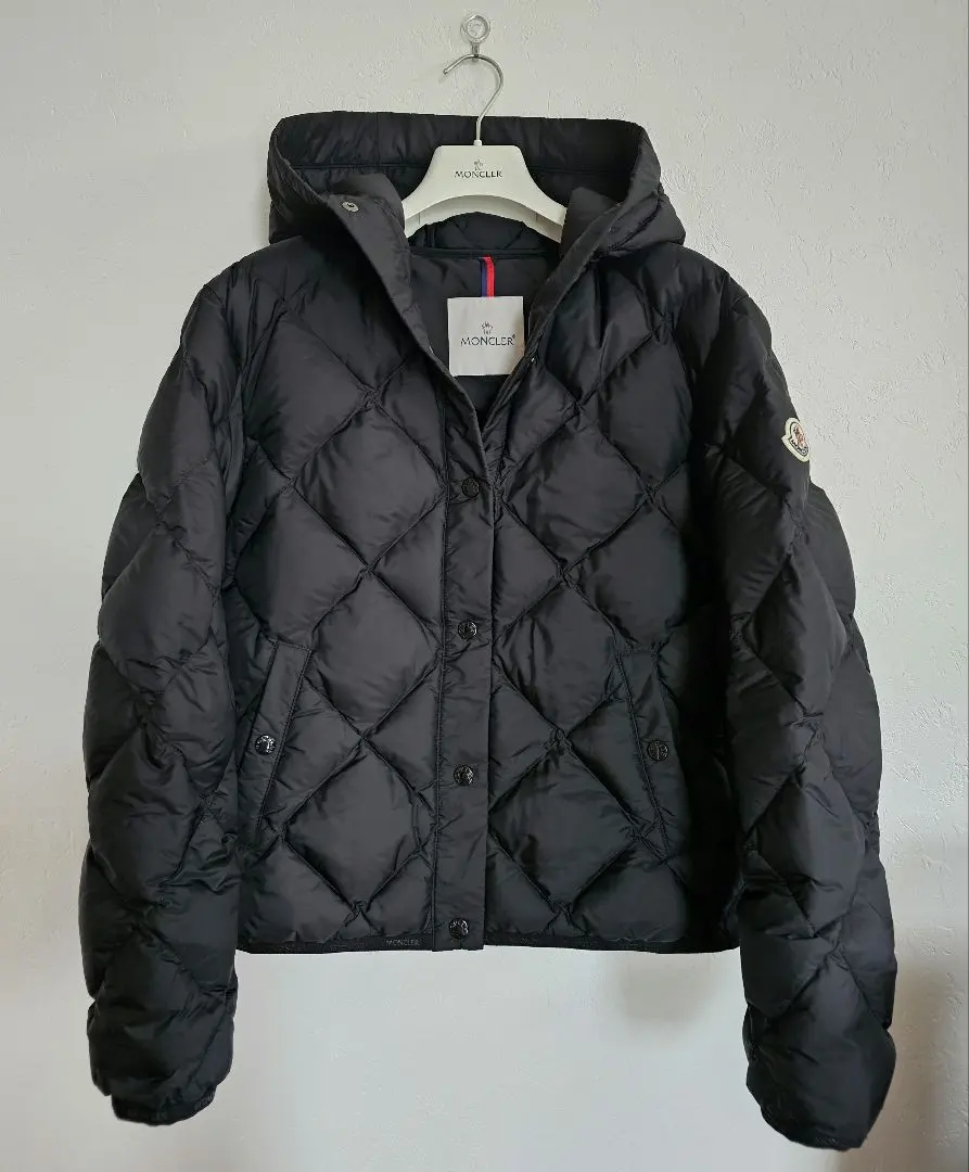 2025年最新】arvouin モンクレールの人気アイテム - メルカリ