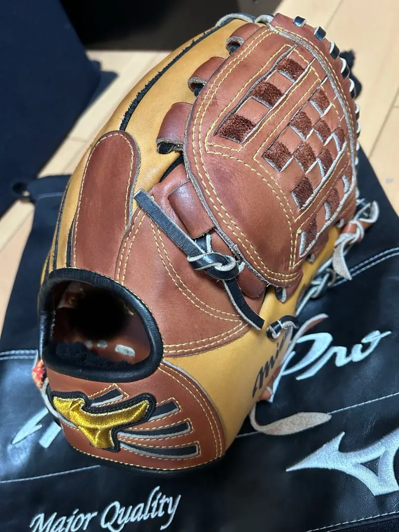 MIZUNO - 軟式グローブ　ミズノ　井端モデル MIZUNO 一般軟式 井端モデル ミズノ プロフェッショナル 内野手