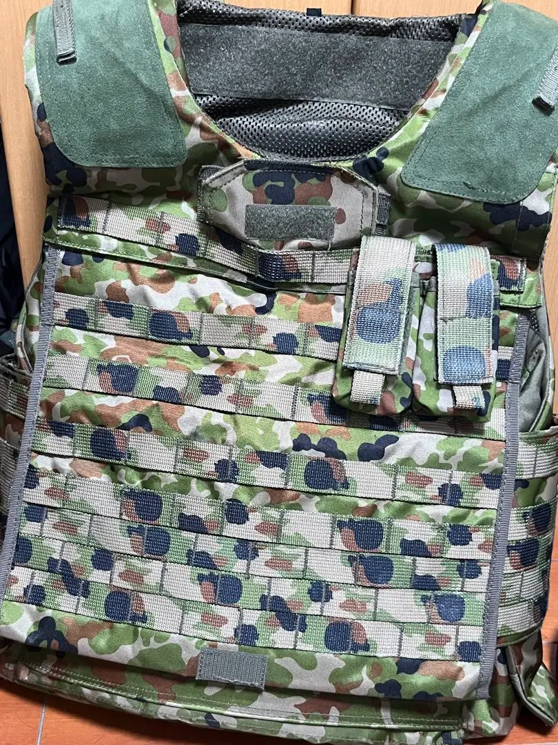 値下げしました❗希少❗❗自衛隊小銃弾納、9mm拳銃弾納、弾帯 2025年最新】自衛隊 弾納の人気アイテム - メルカリ