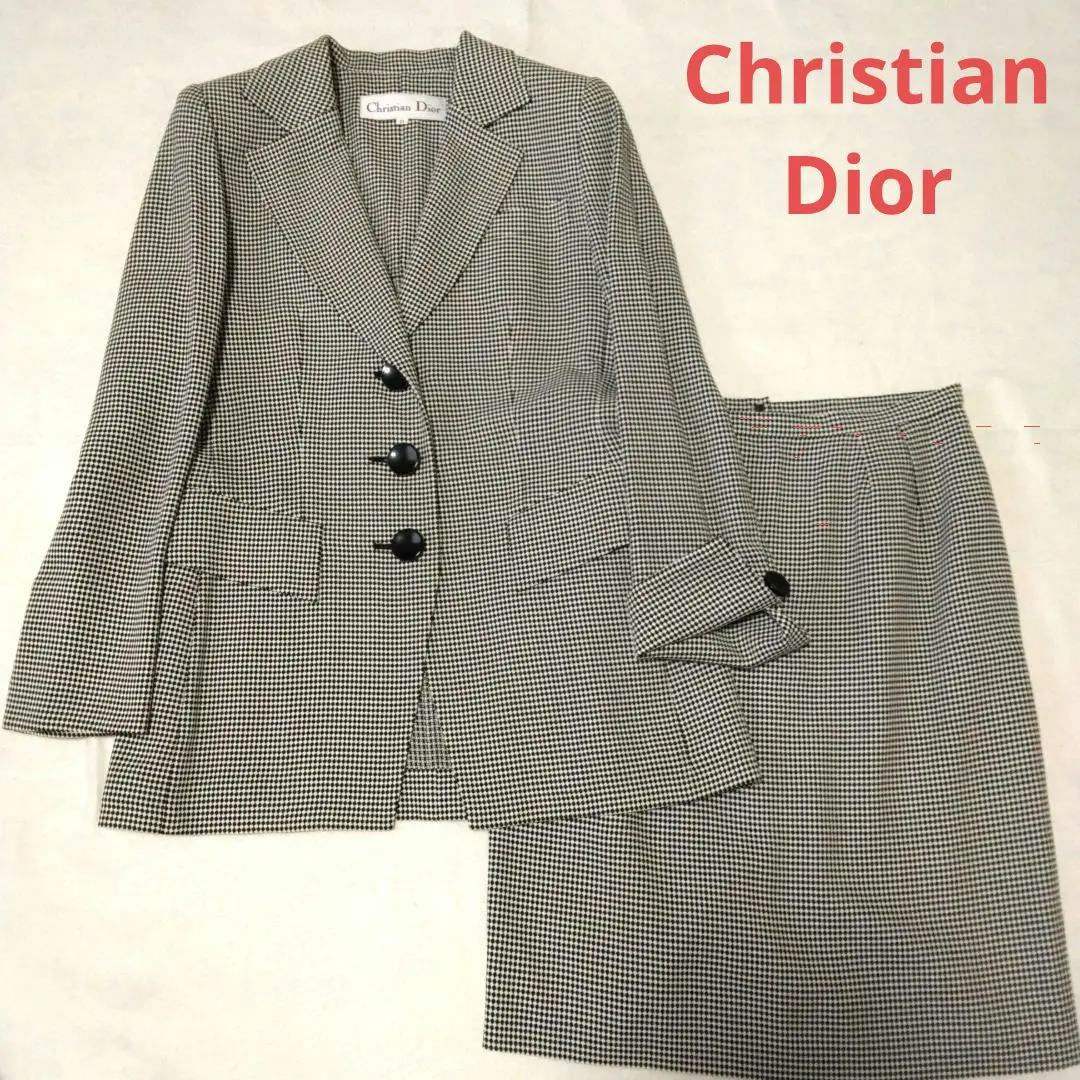 Thumbnail of Christian Dior: High-quality, lovely single-breasted suit
