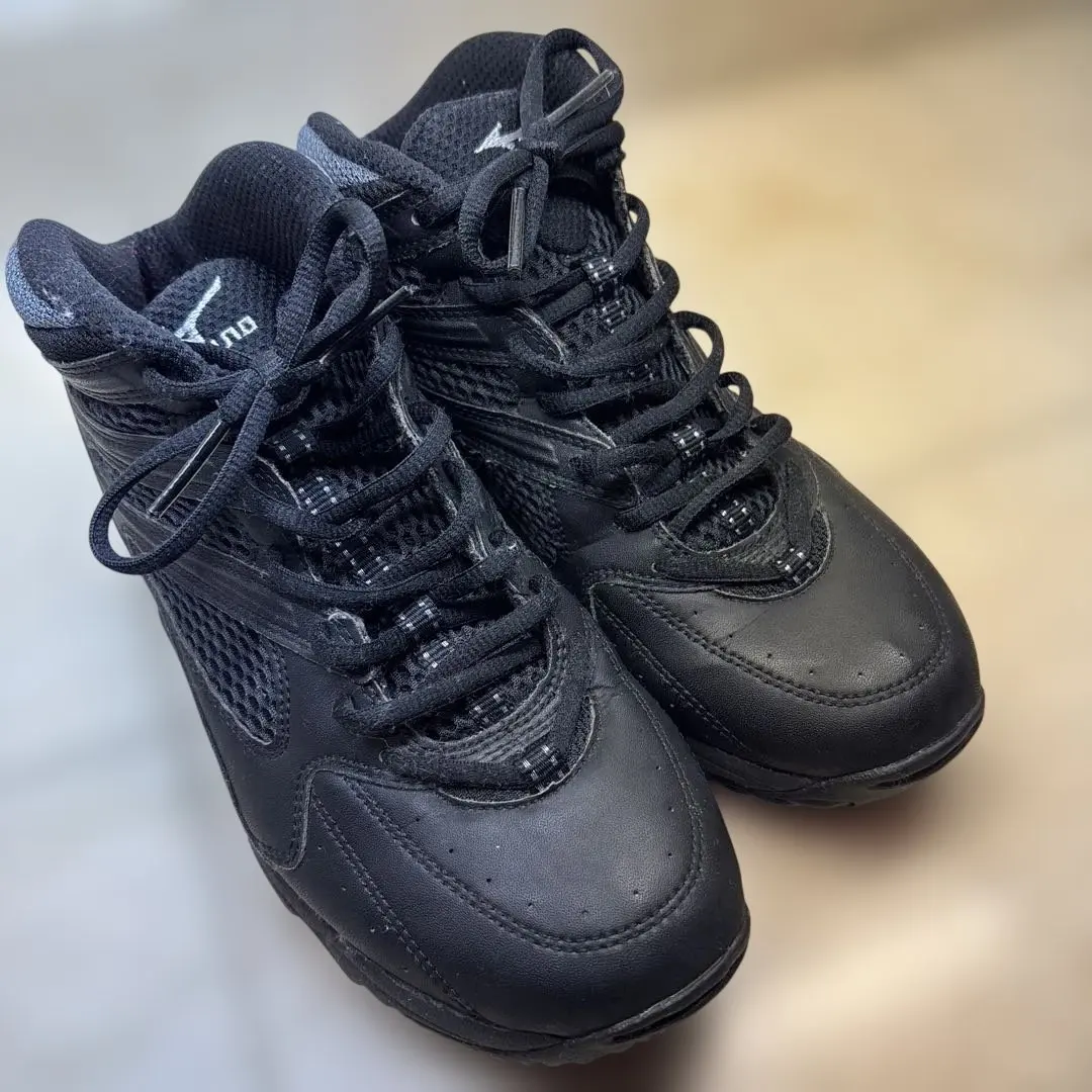 Thumbnail of Mizuno black high-cut sneakers
