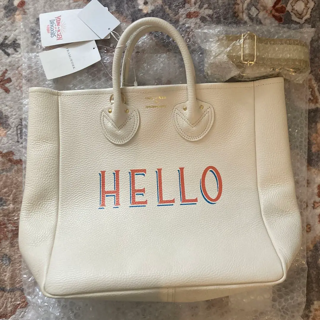 タグ付き⭐YOUNG&OLSEN HELLOトートバッグ YOUNG OLSEN トートバッグ HELLO ストラップ付き