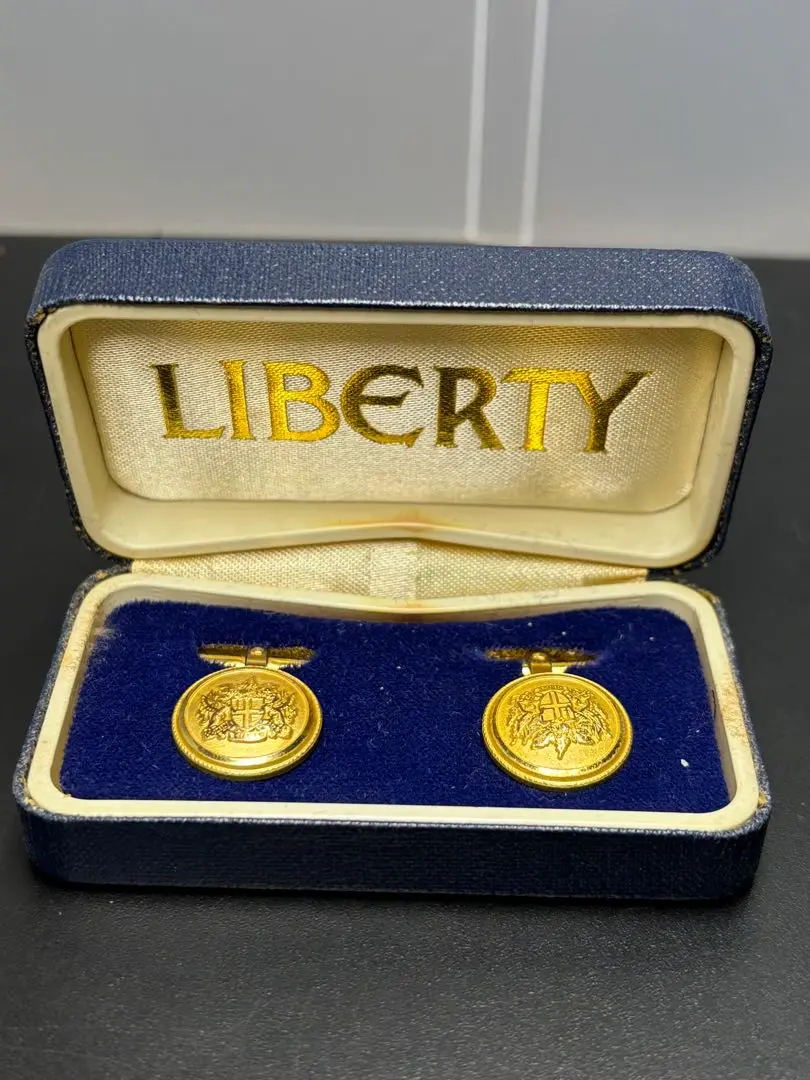 2025年最新】London badge buttonの人気アイテム - メルカリ