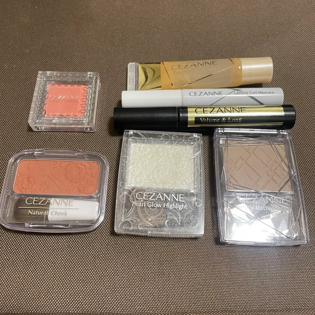 Thumbnail of Cosmetics 7-piece set, cosmetic set, makeup set