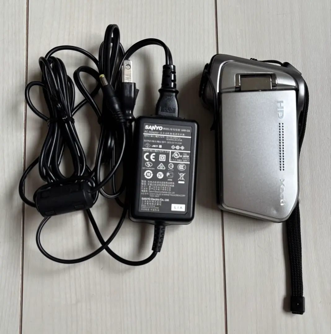 SANYO Xacti DMX-HD700 新品バッテリー付 Amazon | SANYO ハイビジョン デジタルムービーカメラ Xacti