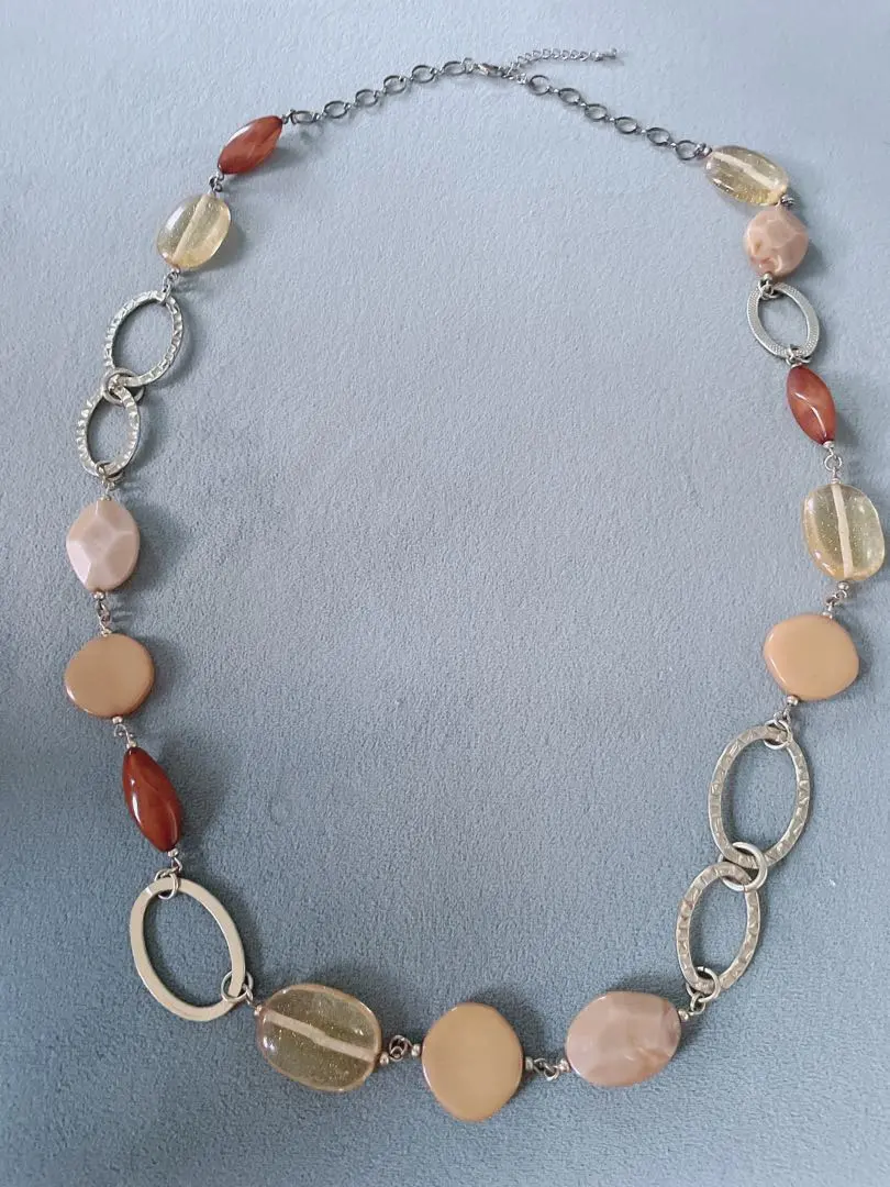 Thumbnail of Necklace beads metal silver beige brown clear different materials