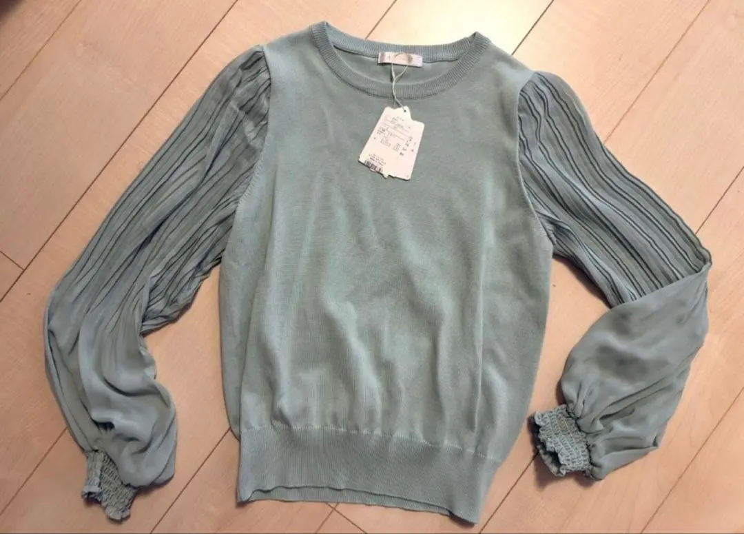 Thumbnail of AG by aquagirl Shirring Pleat Sleeve Knit S