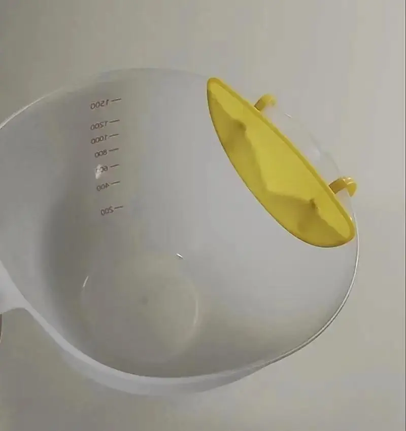 Thumbnail of Transparent Plastic Measuring Cup 500ml