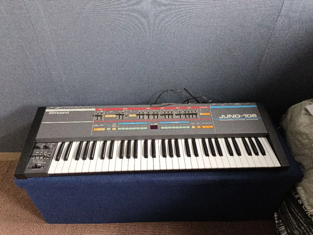【Roland JUNO-106 ジャンク品】 Roland JUNO-106 ジャンク品】（Roland ローランド JUNO-106