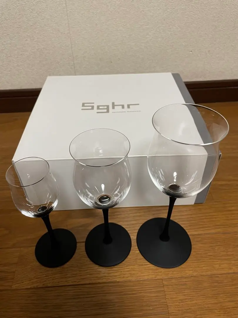 スガハラ　sghr　シャンパングラス　ブラック＆ホワイト sghr スガハラ グラス 3type of bubbles 3種の泡 シャンパン