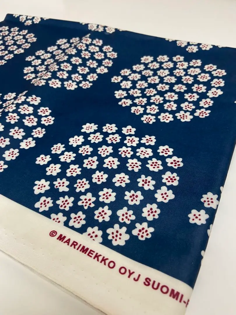 新品限定★マリメッコ撥水生地★marimekko139×100cm★北欧★送料込 unikko_c_915_4.jpg