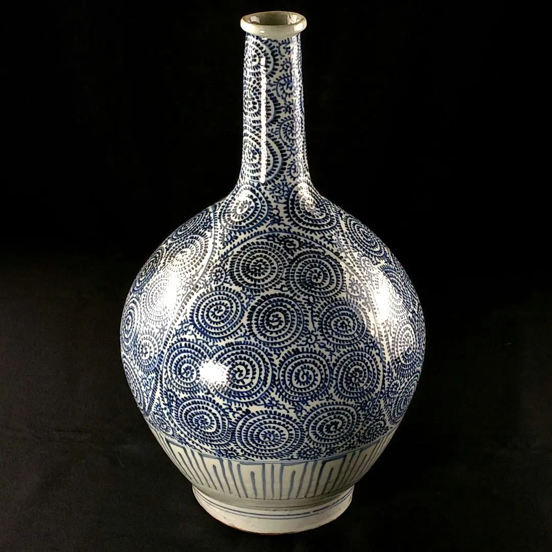 Thumbnail of Y2788 Ko-Imari (Old Imari) porcelain bottle with sometsuke (underglaze blue) octopus and arabesque design, 40cm tall, large size