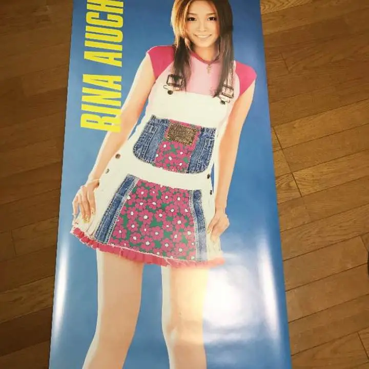 愛内里菜さん、垣内りかさん、ポスターset、 2025年最新】垣内りかの人気アイテム - メルカリ