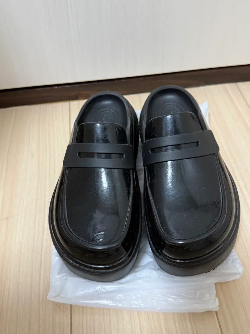 新品未使用・タグ付き【CROCS】ストンプハイ(24)ローファー エナメル　厚底 新品未使用・タグ付き【CROCS】ストンプハイ(24)ローファー
