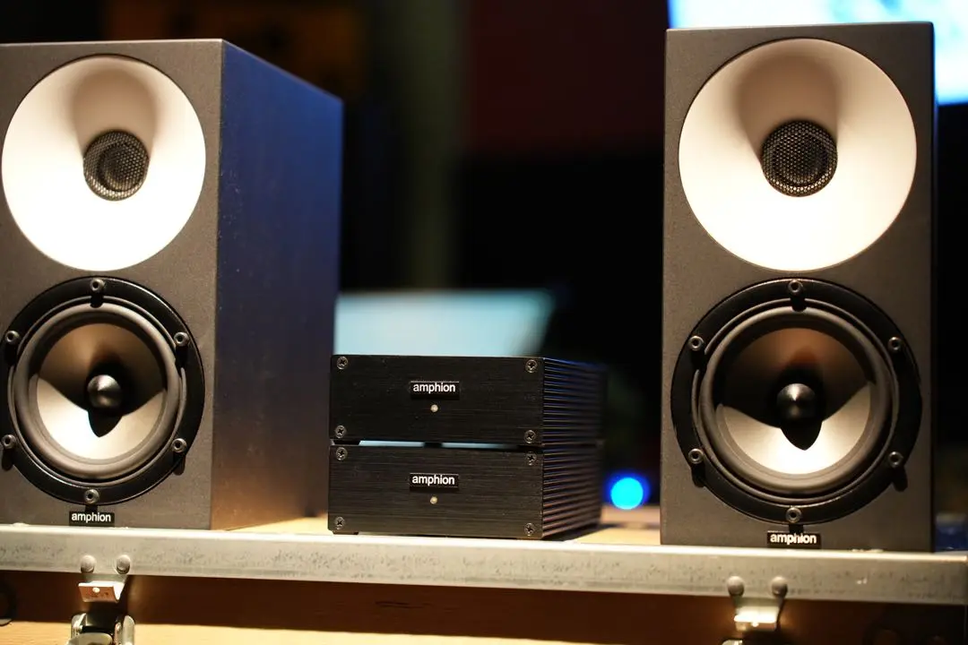 ほぼ新品｜Amphion Argon1（ウォールナット仕上げ）ペア｜元箱あり Amphion Argon1 （Walnut） Bookshelf loudspeaker【ペア