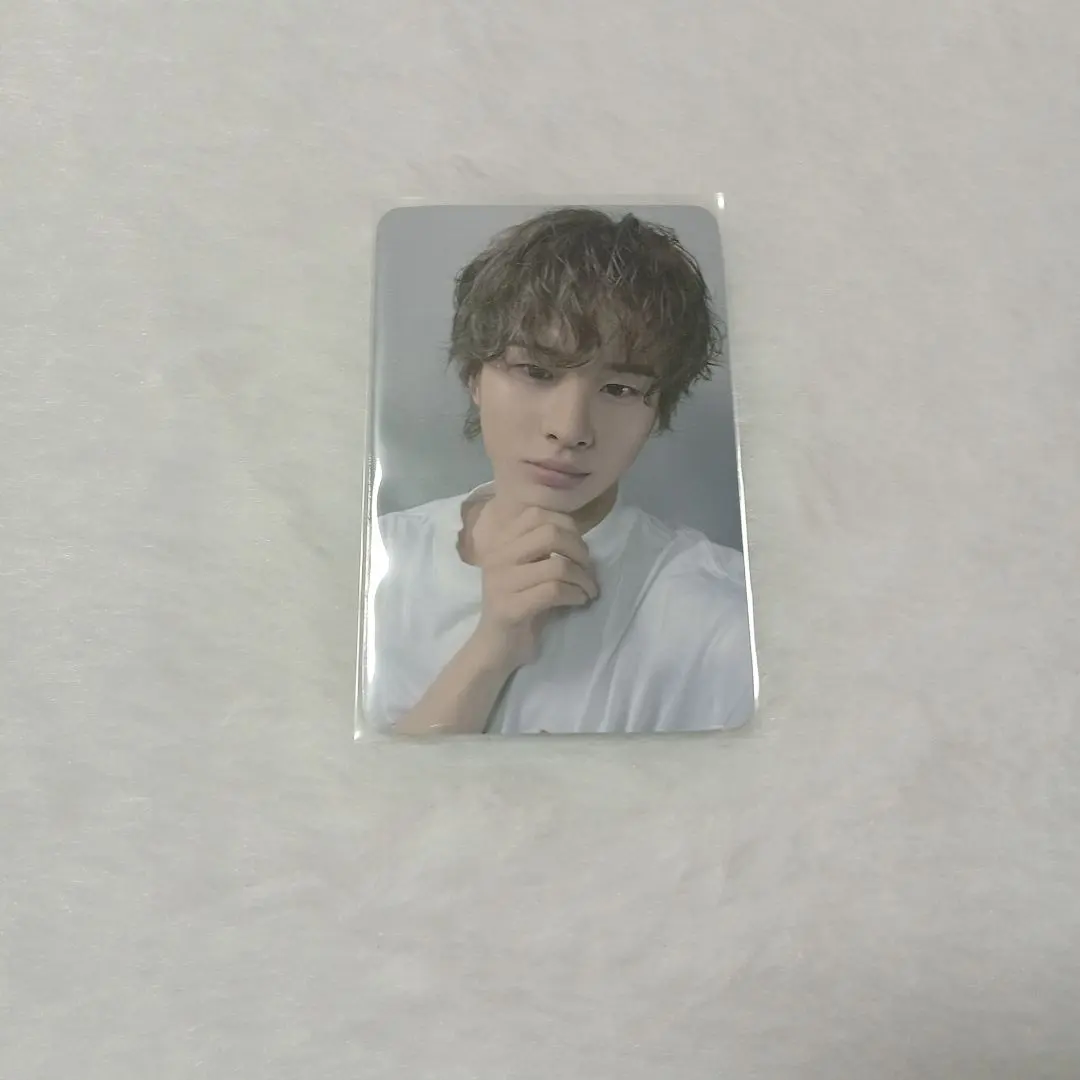 Thumbnail of TWS Kyungmin photocard