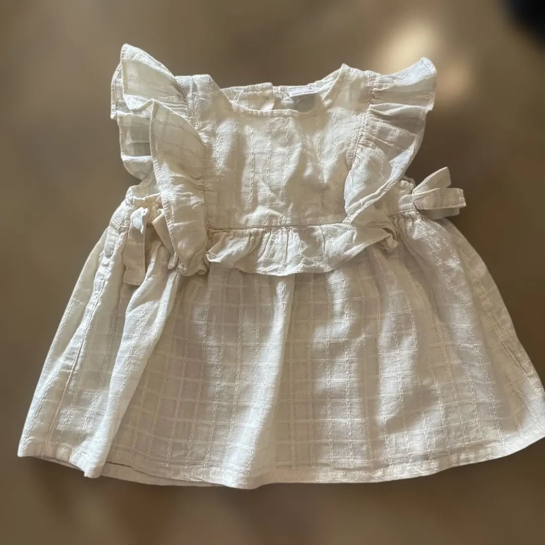 Thumbnail of petit main Ivory T-shirt with frills, 100cm