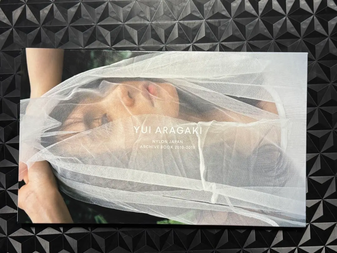 2025年最新】YUI ARAGAKI NYLON JAPAN ARCHIVE BOOK 2010-2019の