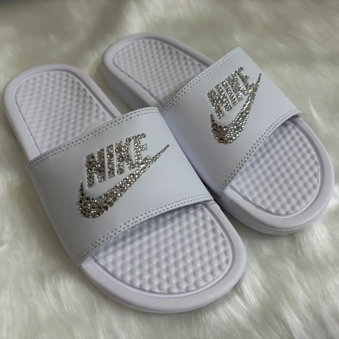 NIKE ベナッシ デコ♡ - メルカリ