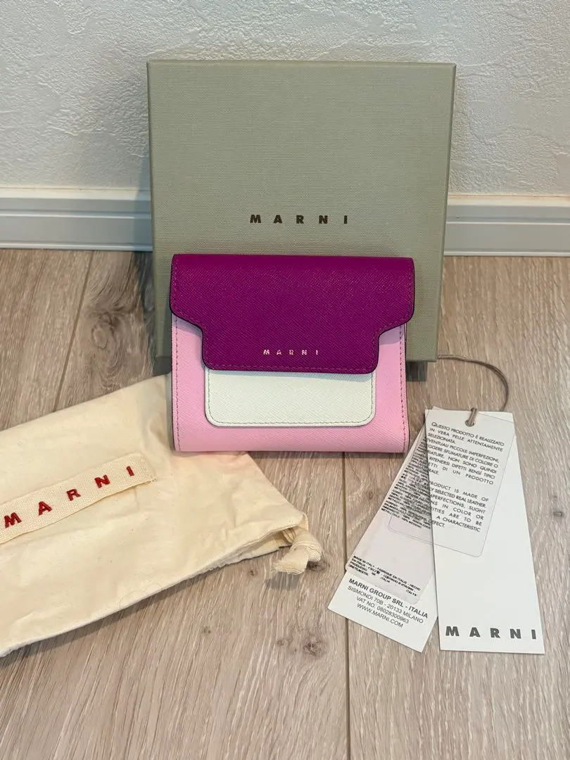 Thumbnail of Excellent condition MARNI Marni tri-fold wallet pink