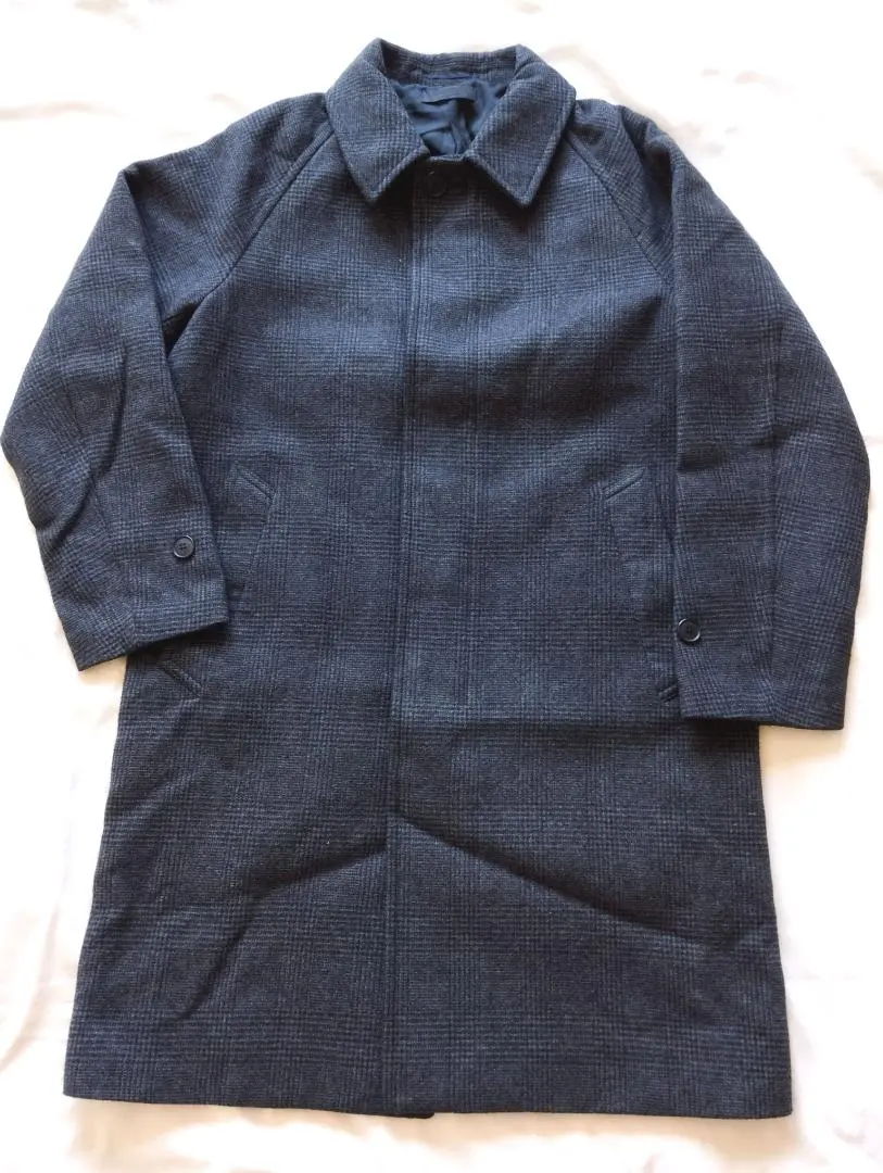 Thumbnail of Uniqlo Check Raglan Coat, Size M