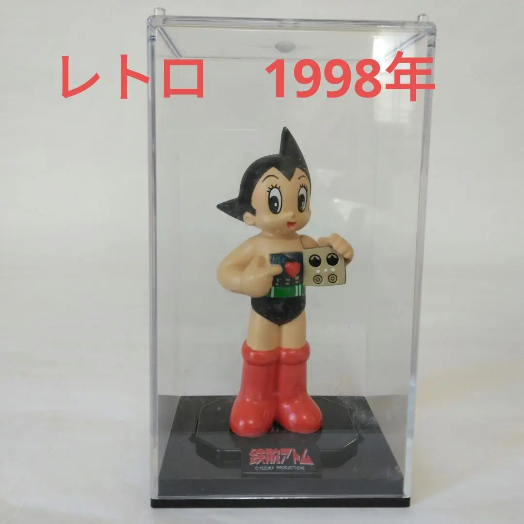 鉄腕アトム　TOMY フィギュア　レトロ Amazon.co.jp: 鉄腕アトム フィギュア レトロ 人形 : ホビー