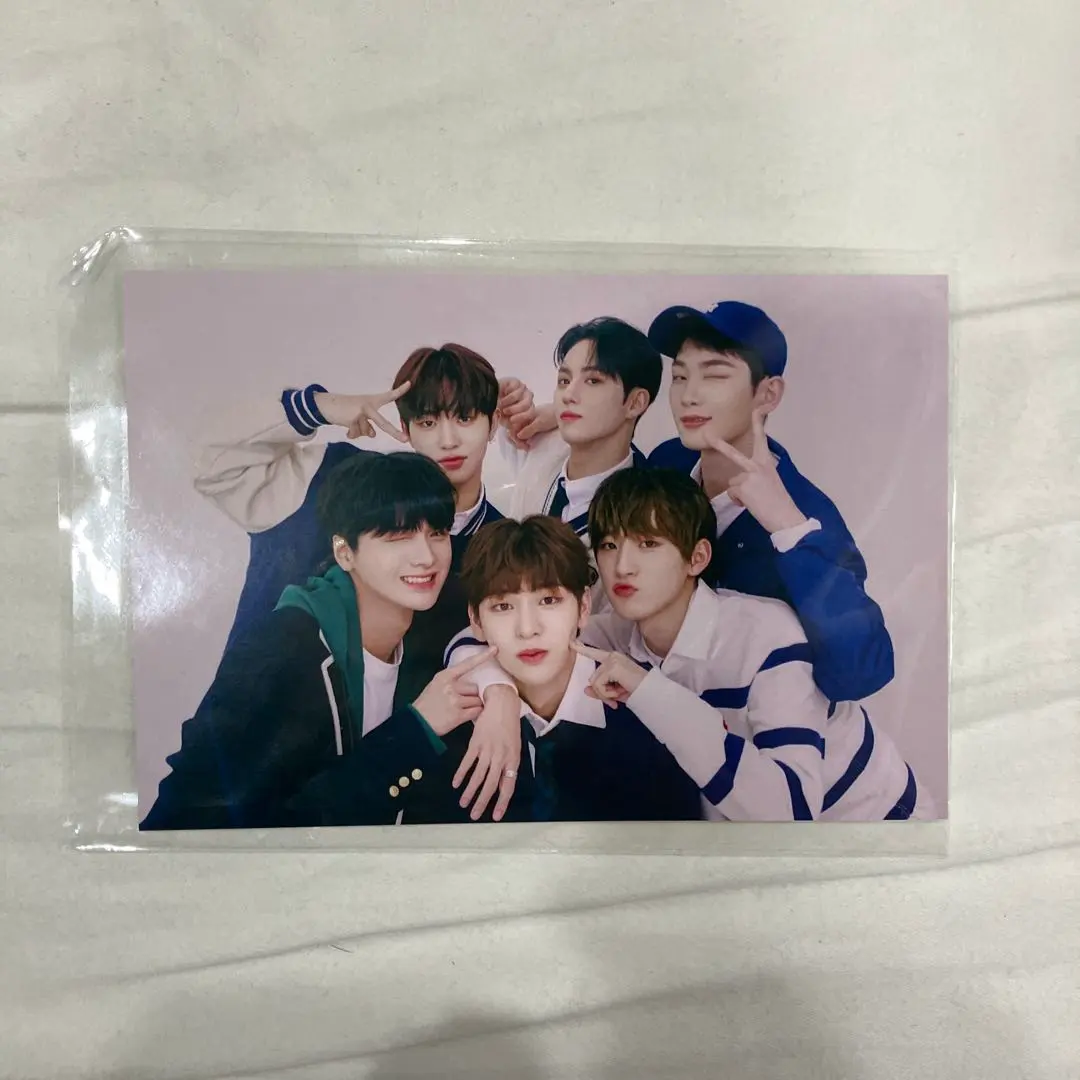 Thumbnail of Drippin, Chang-uk, Autographed Postcard