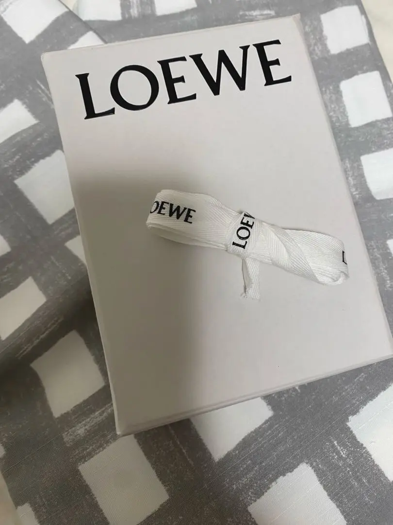 2025年最新】LOEWE 箱・ダンボール箱の人気アイテム - メルカリ