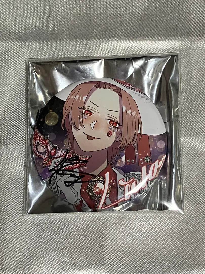 いれいす りうら サイン入り缶バッジ・ボイシンクチップスの